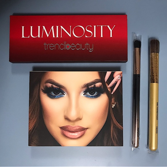 Sephora Other - 💎2/$30 Eyeshadow/Brushes bundle💎